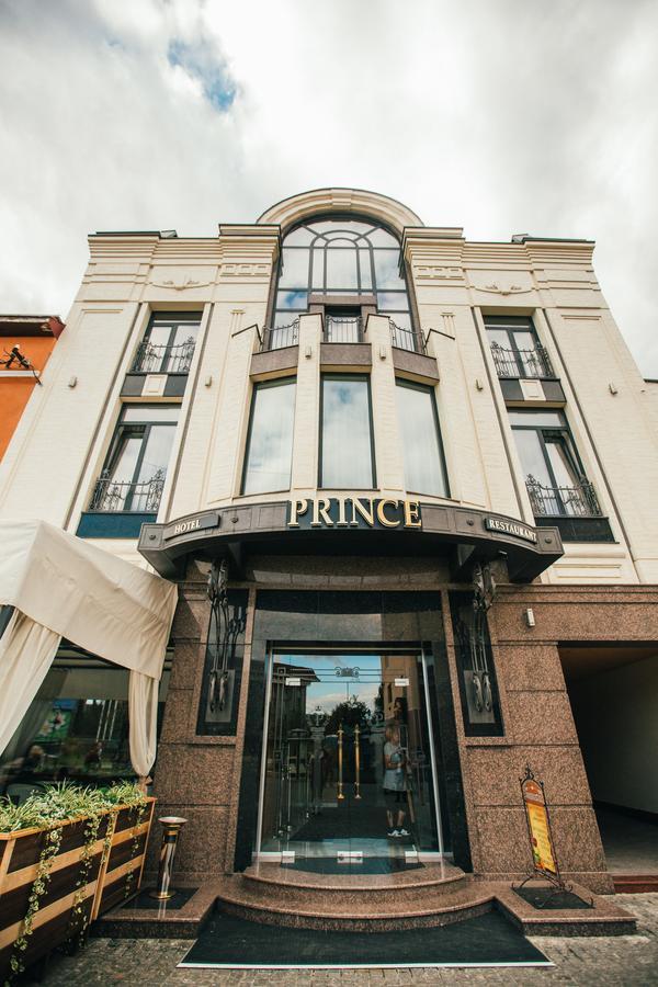 Prince Khust Eksteriør billede